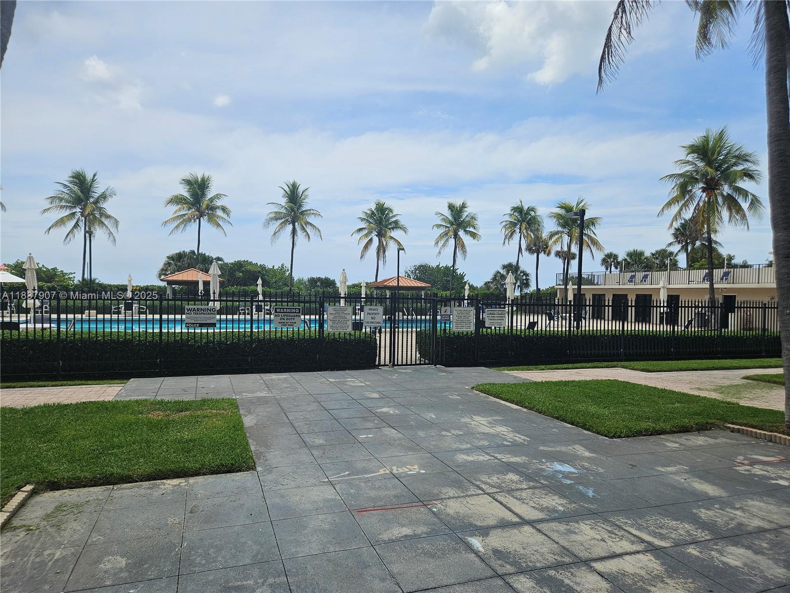 2625 Collins Ave 1802