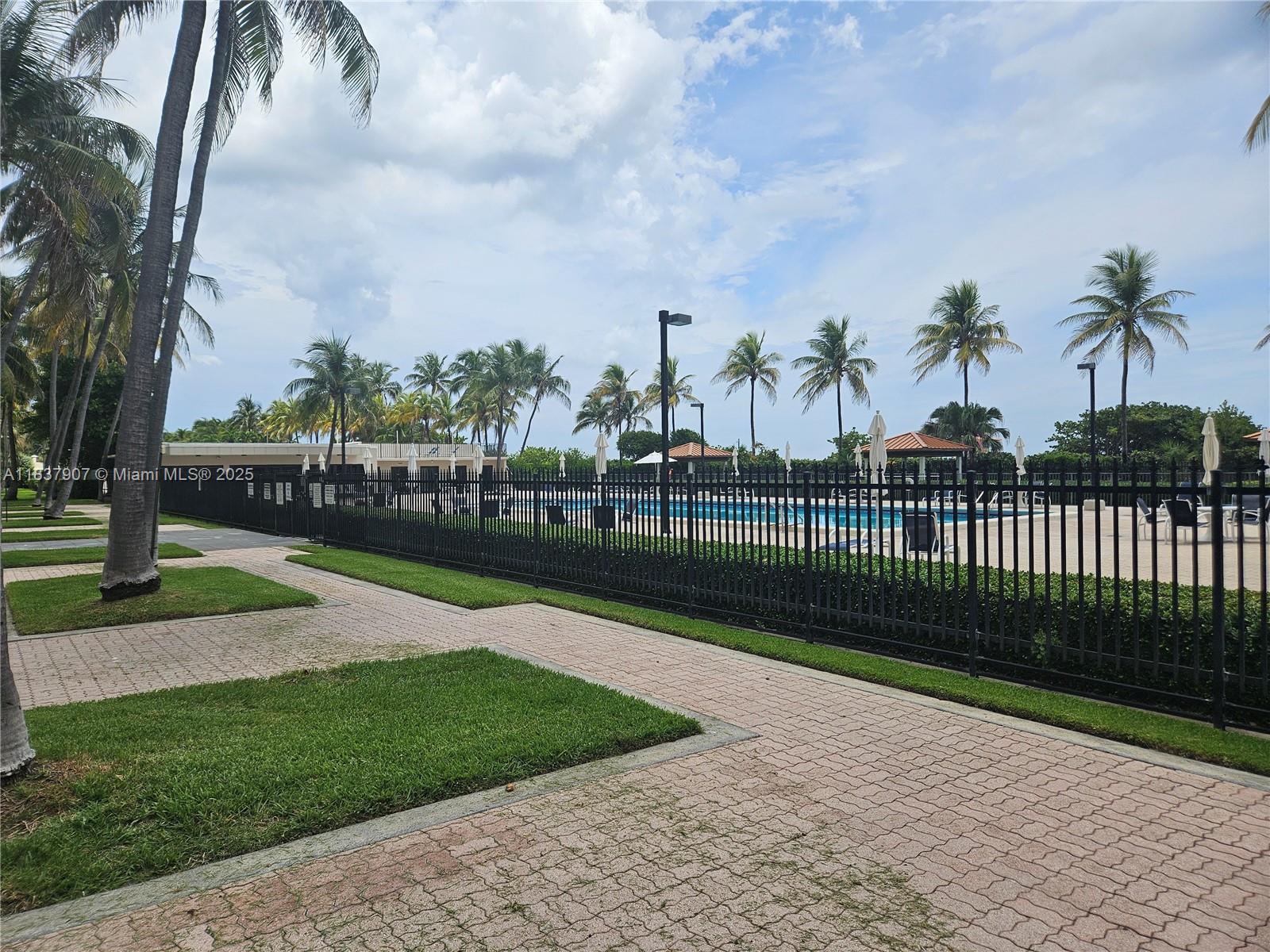 2625 Collins Ave 1802