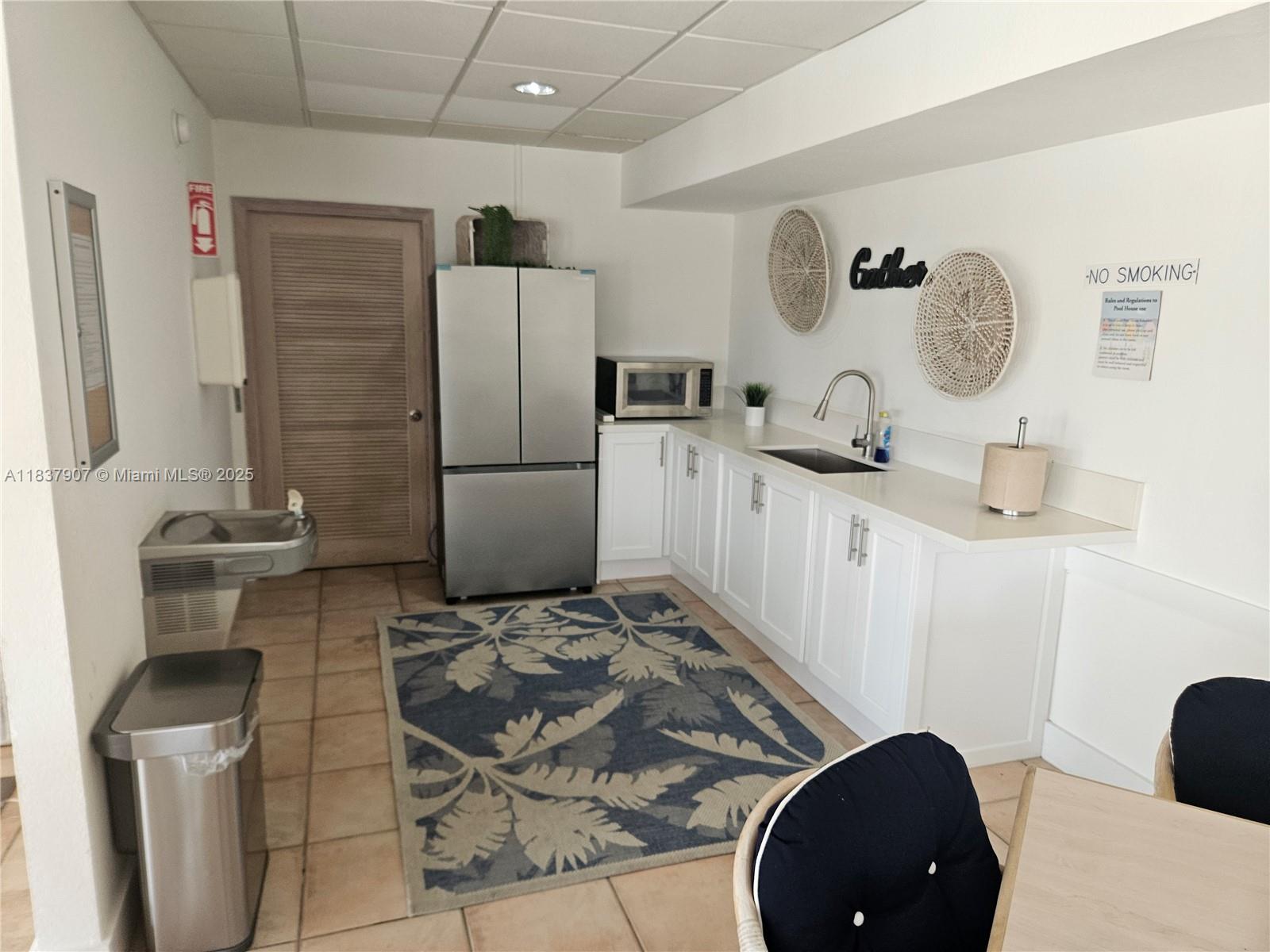 2625 Collins Ave 1802