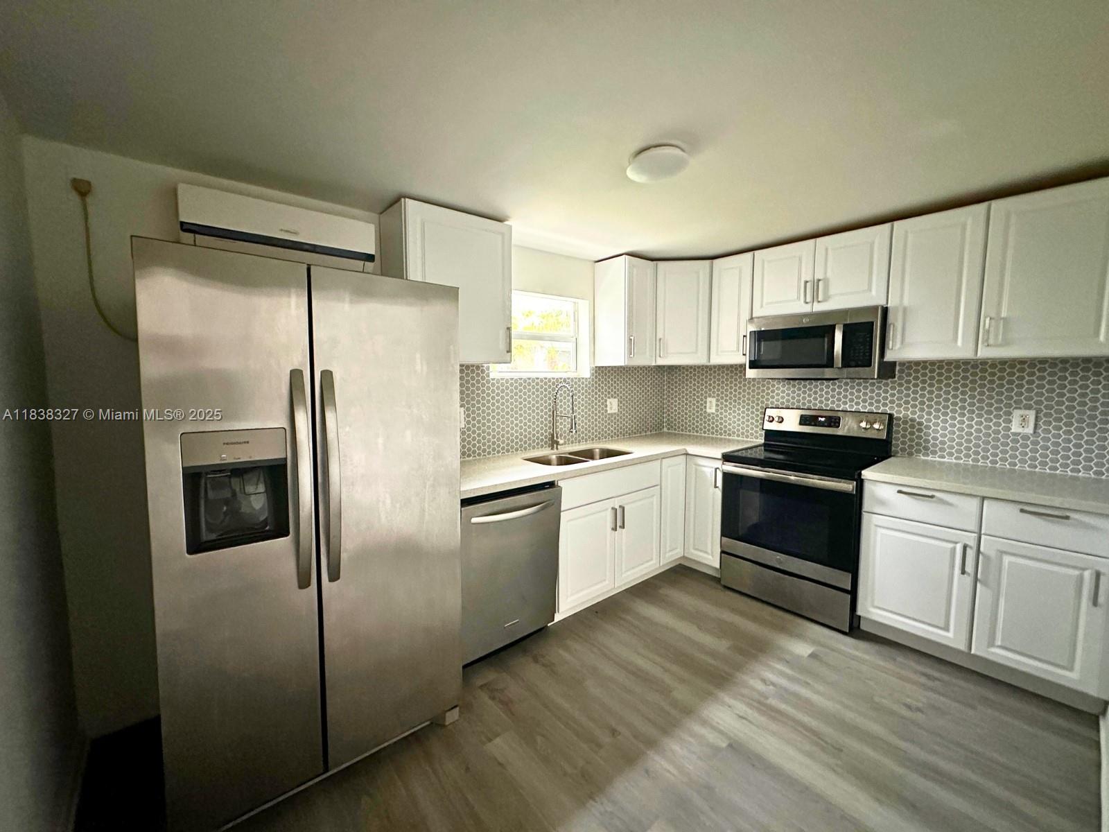 1645 NE 175th St, North Miami Beach, Florida image 12