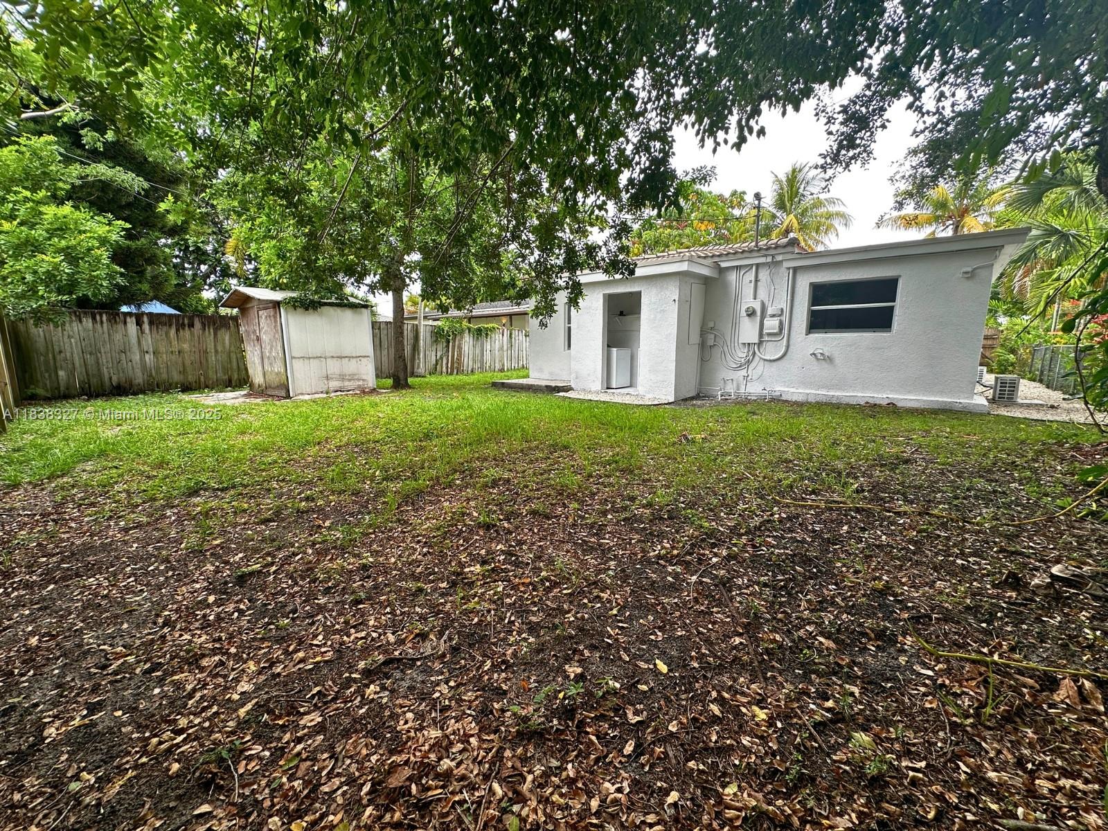 1645 NE 175th St, North Miami Beach, Florida image 17