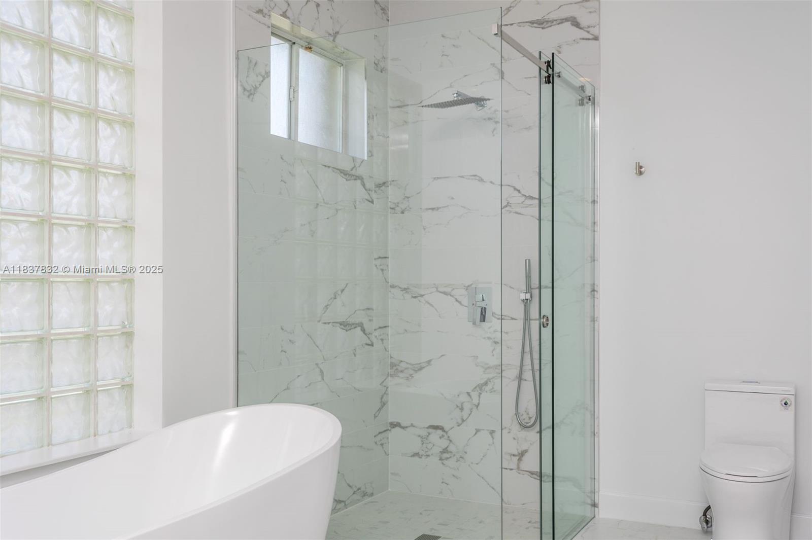 2664 Edgewater Dr, Weston, Florida image 17