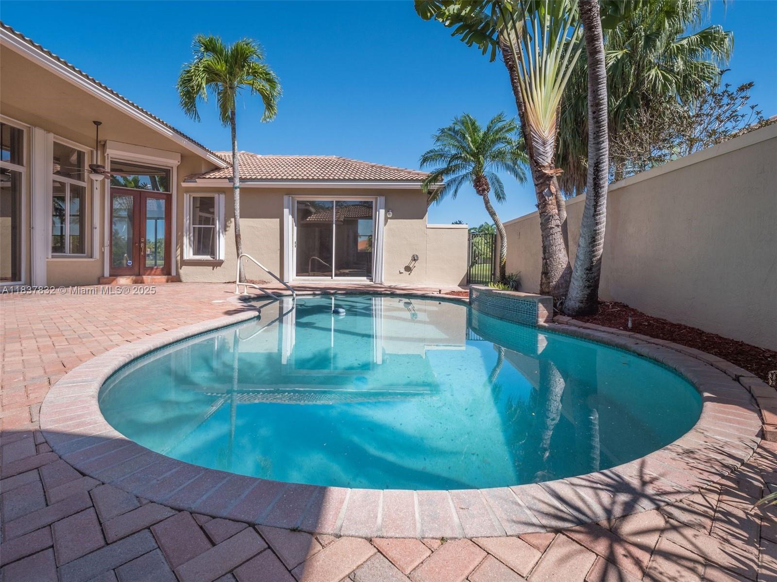 2664 Edgewater Dr, Weston, Florida image 20