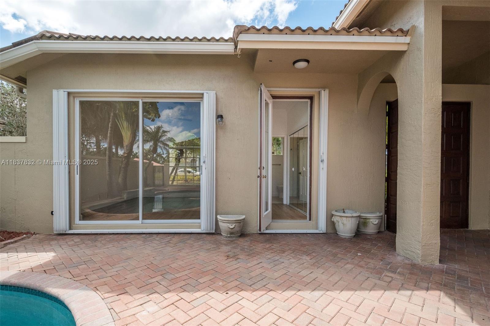 2664 Edgewater Dr, Weston, Florida image 27