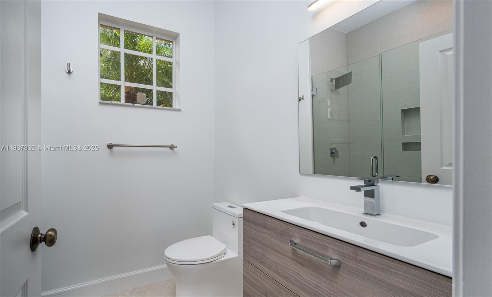 2664 Edgewater Dr, Weston, Florida image 29