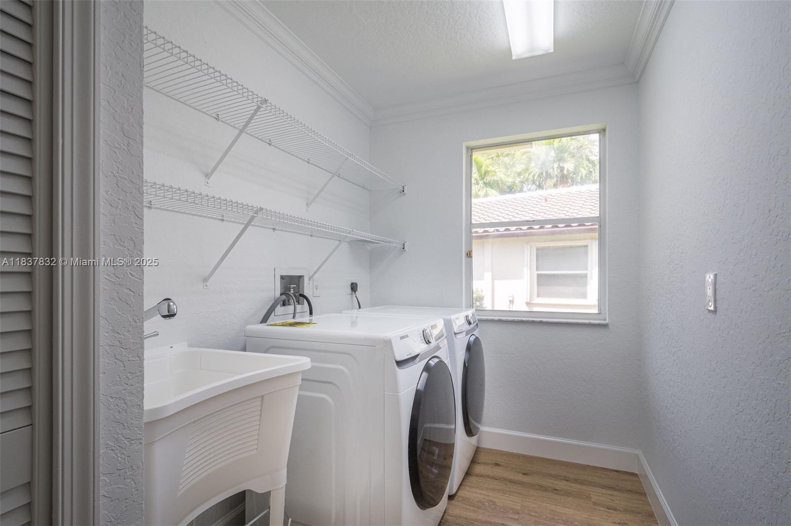 2664 Edgewater Dr, Weston, Florida image 30