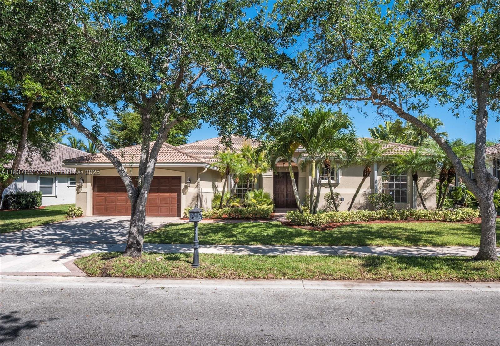 2664 Edgewater Dr, Weston, Florida image 31