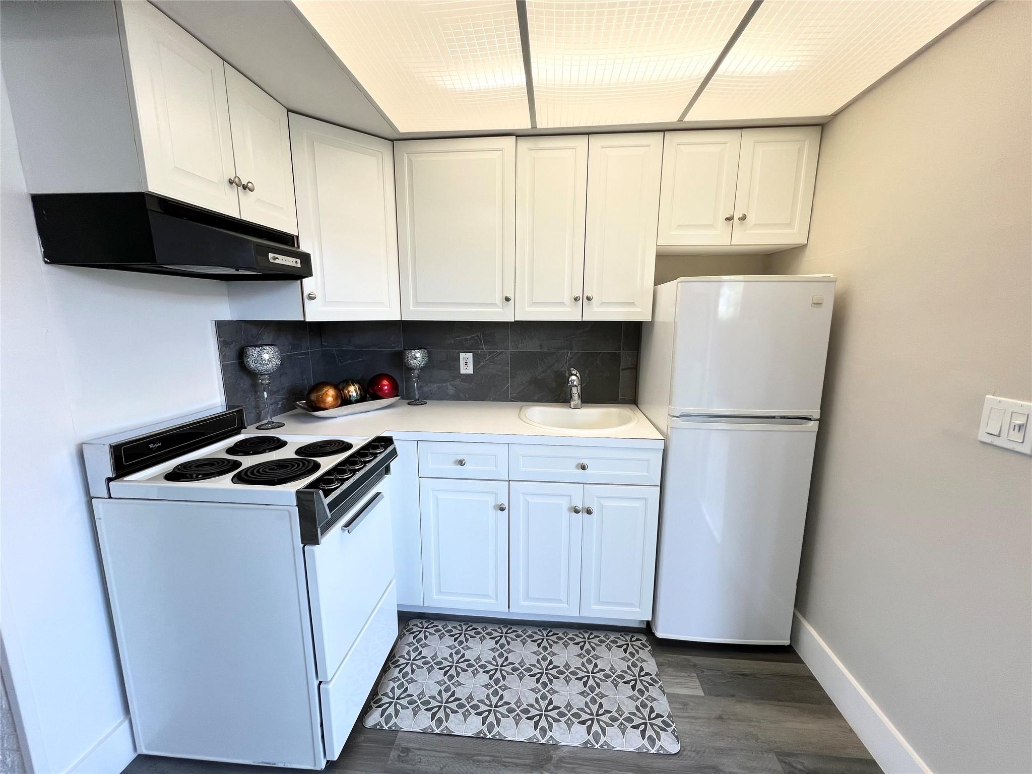 Deerfield Lake Condominiu