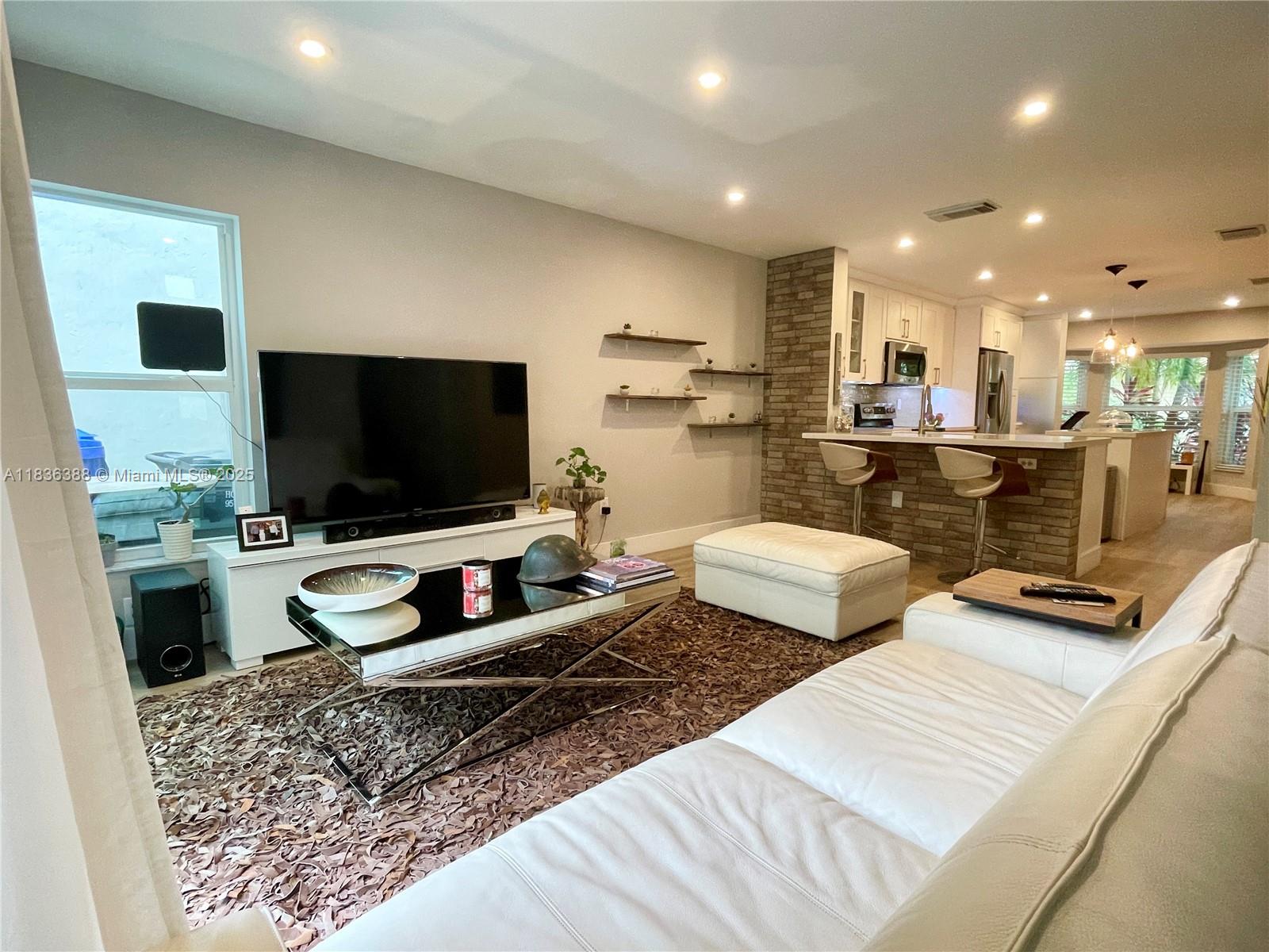 Property photo # 6