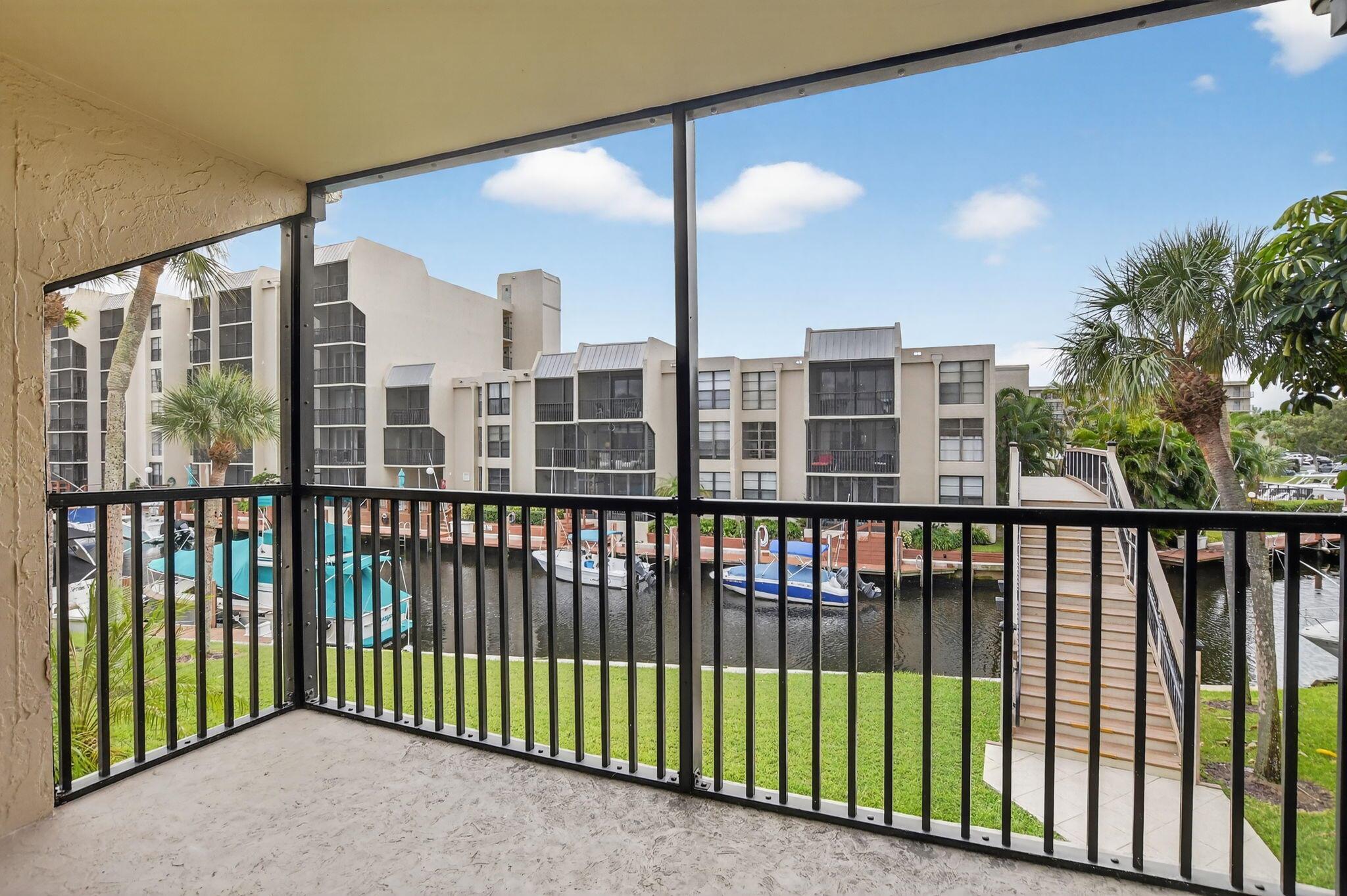 2 Royal Palm 2050 Way 2050 FL