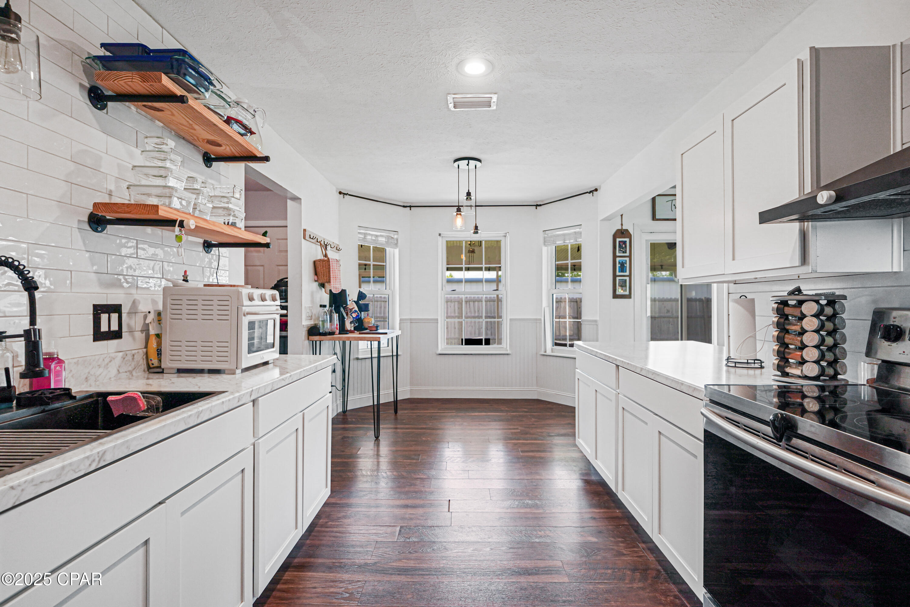 Image 11 For 274 Charlene Drive