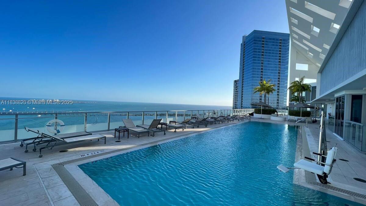 1300 Brickell Bay Dr #2813, Miami FL 33131
