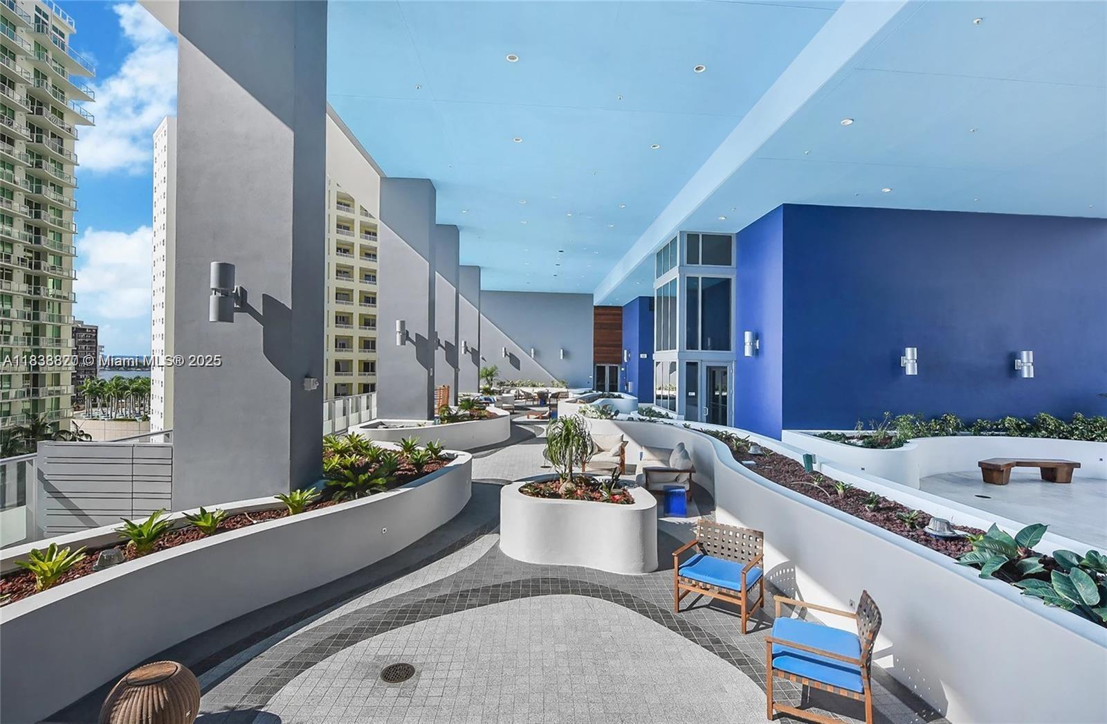 1300 Brickell Bay Dr #2813, Miami FL 33131