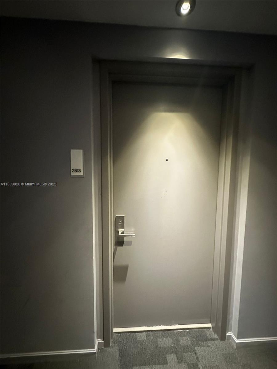 1300 Brickell Bay Dr #2813, Miami FL 33131