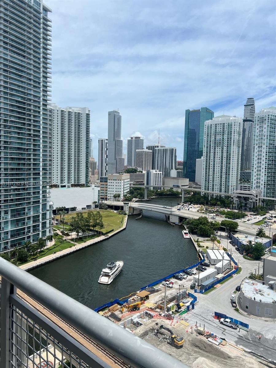 690 SW 1st Ct #2122, Miami FL 33130