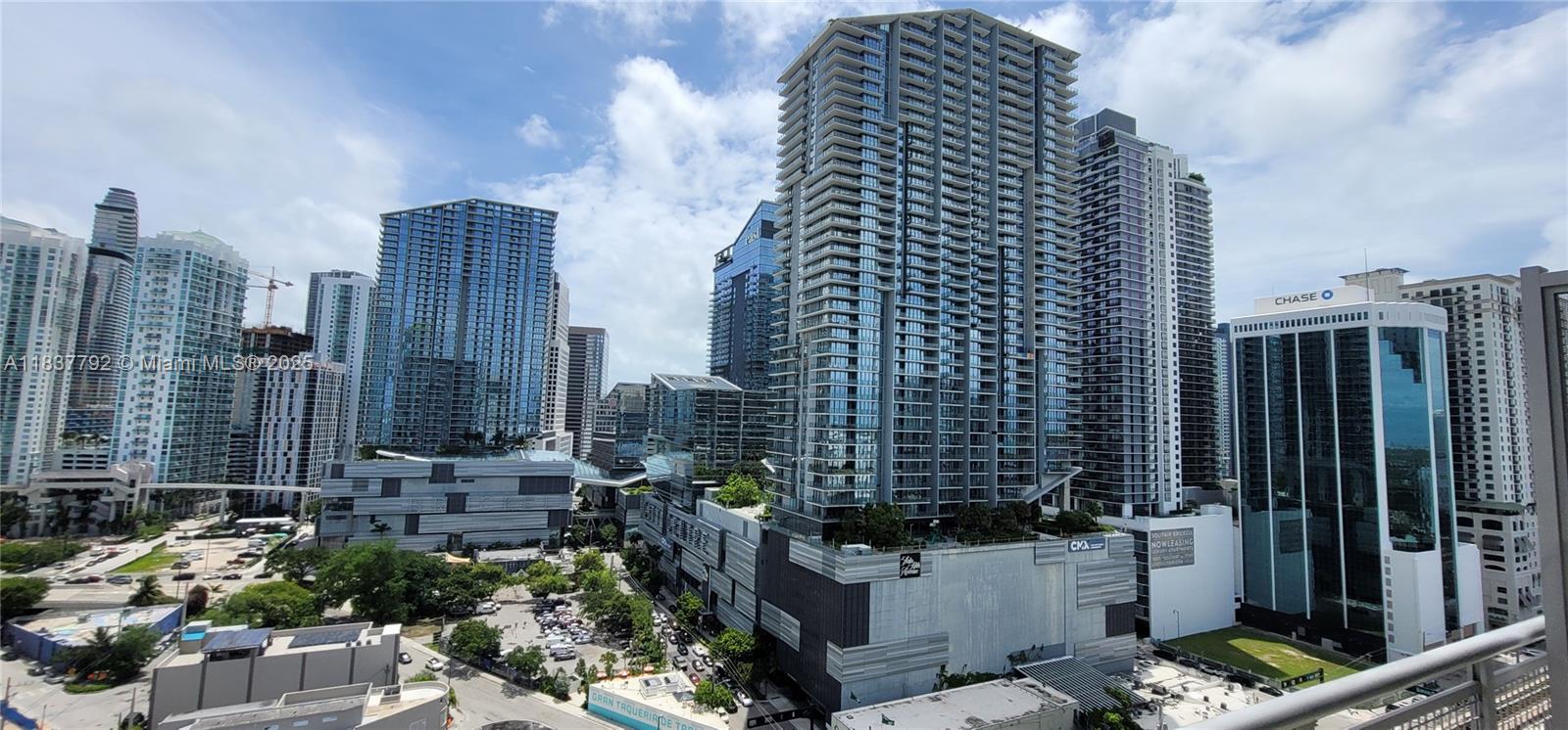 690 SW 1st Ct #2122, Miami FL 33130