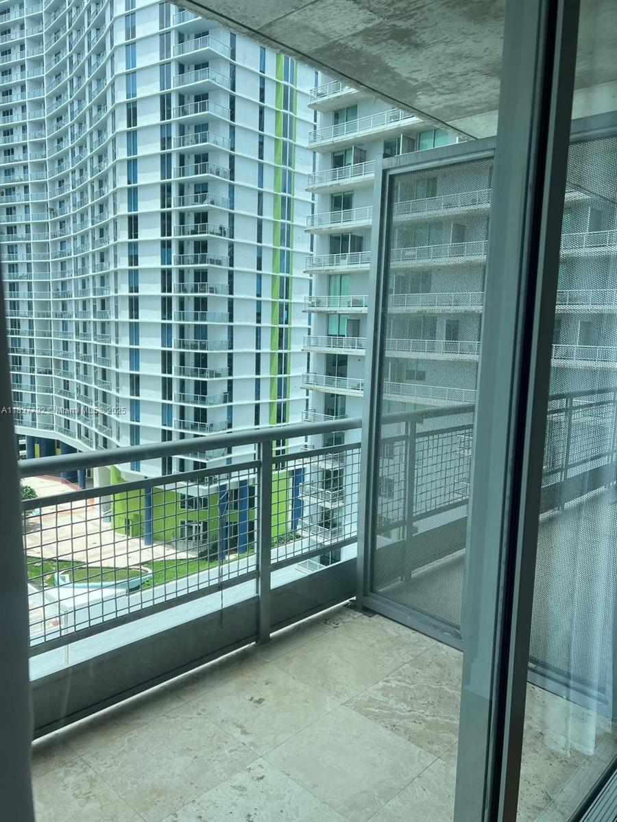 690 SW 1st Ct #2122, Miami FL 33130