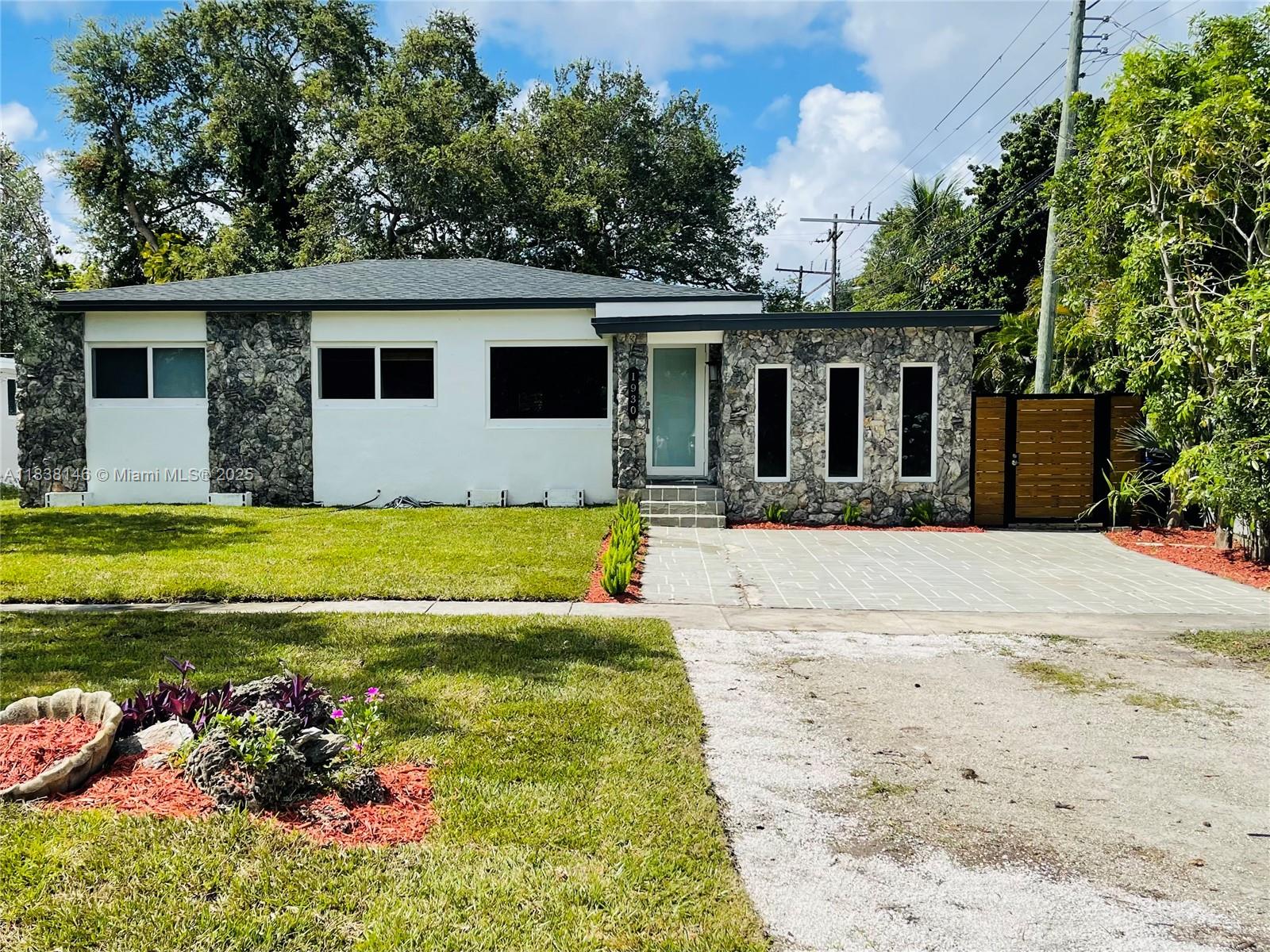 1930 NE 178th St, North Miami Beach, Florida image 3