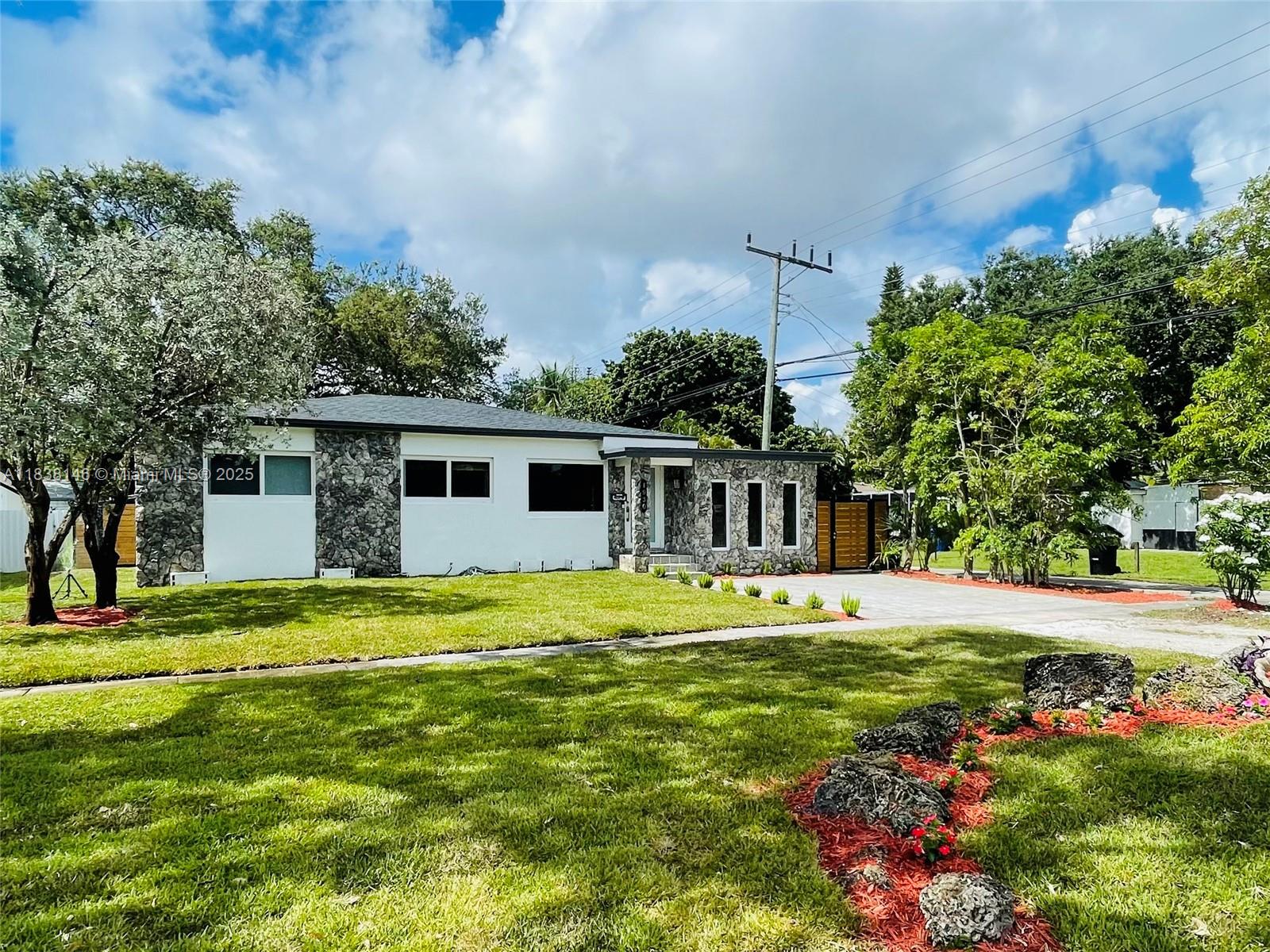 1930 NE 178th St, North Miami Beach, Florida image 41