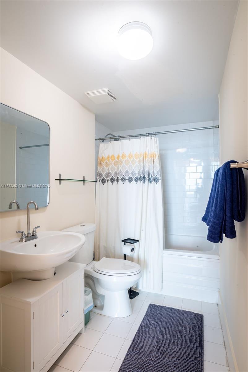 690 SW 1st Ct #2527, Miami FL 33130