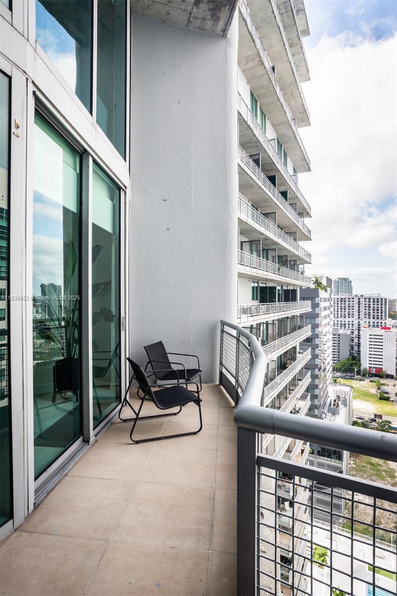 690 SW 1st Ct #2527, Miami FL 33130