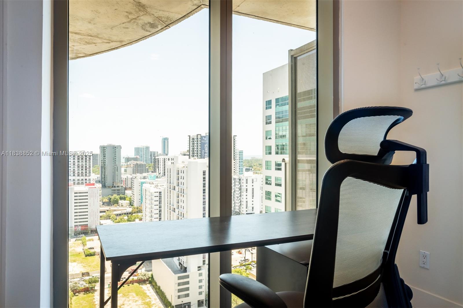 690 SW 1st Ct #2527, Miami FL 33130