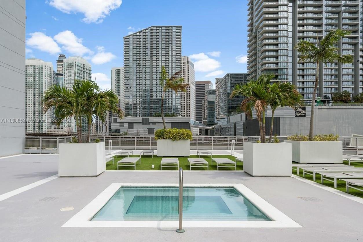 690 SW 1st Ct #2527, Miami FL 33130