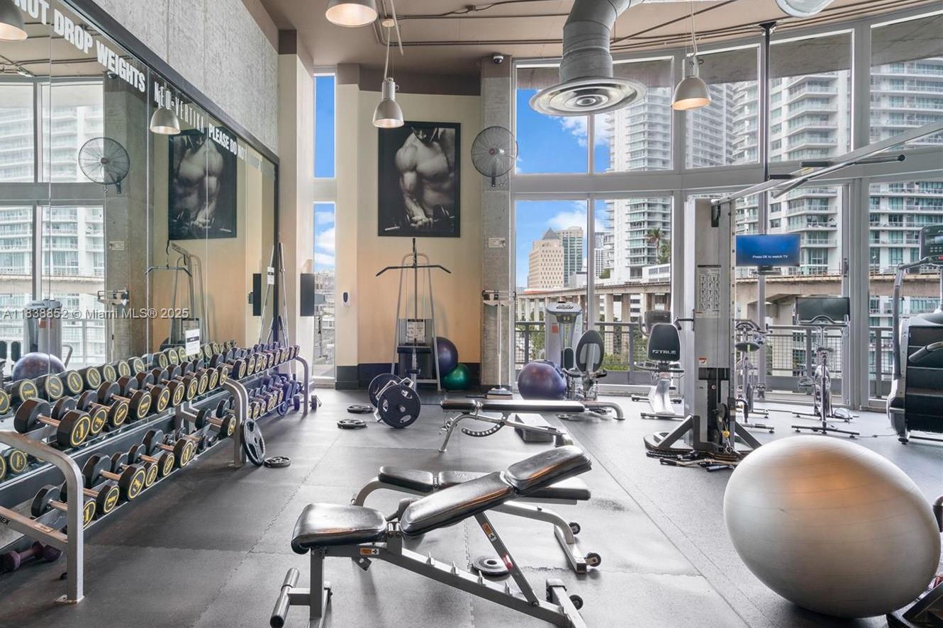 690 SW 1st Ct #2527, Miami FL 33130