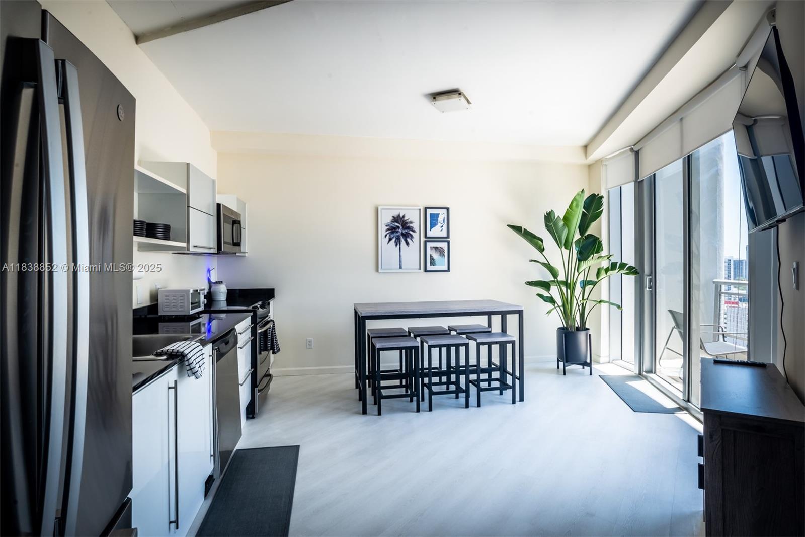 690 SW 1st Ct #2527, Miami FL 33130