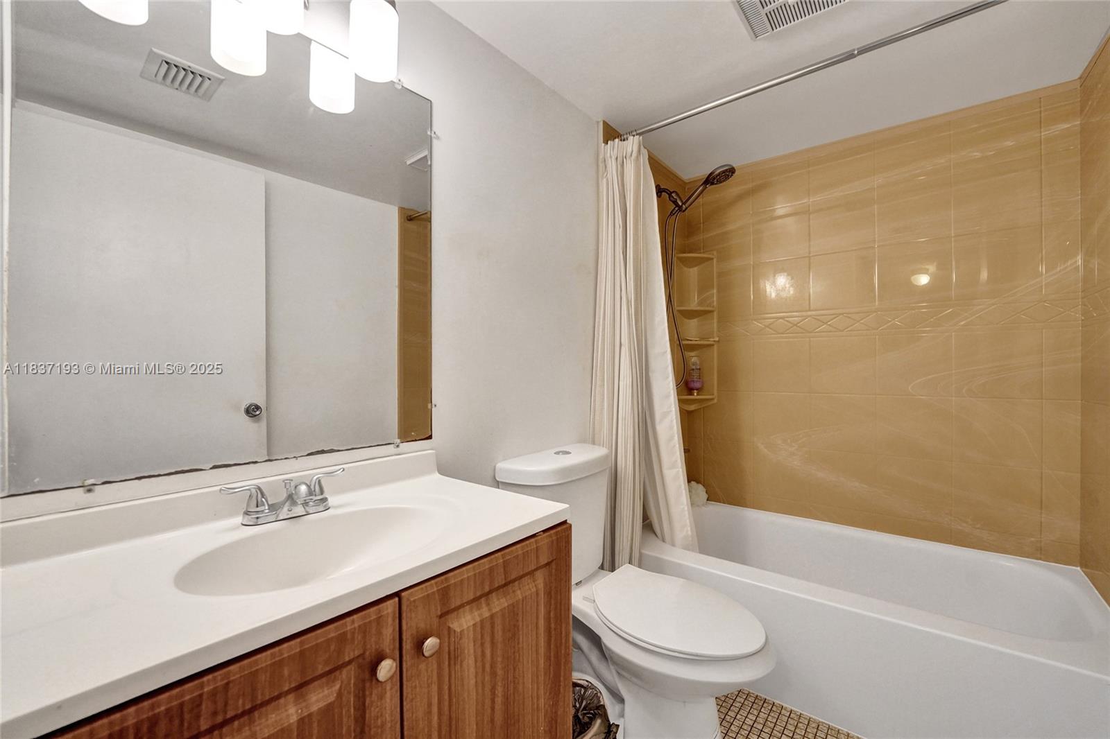 7684 NW 18th St #202, Margate, Florida image 37