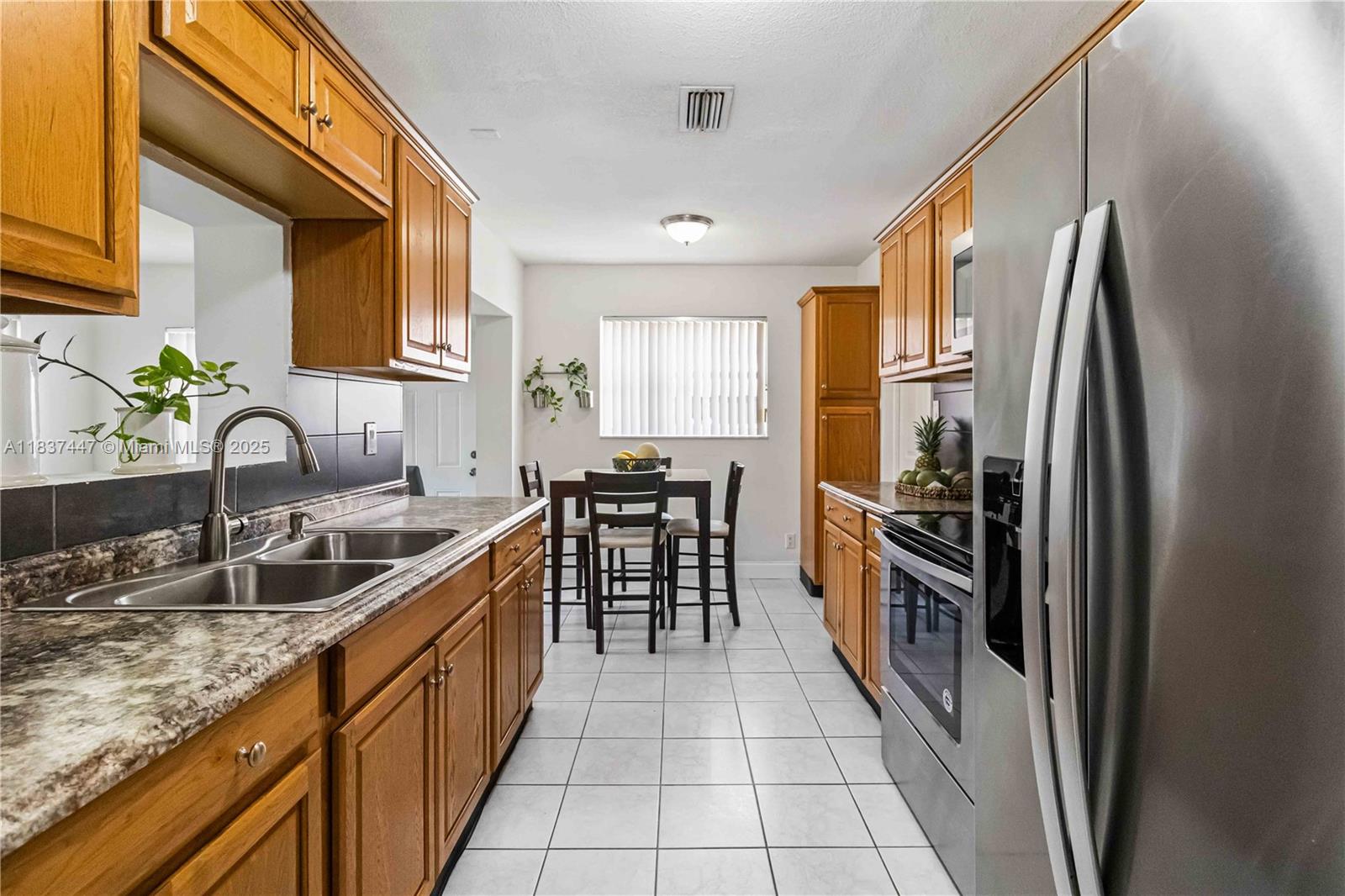 5723 NW 86th Ave, Tamarac, Florida image 18