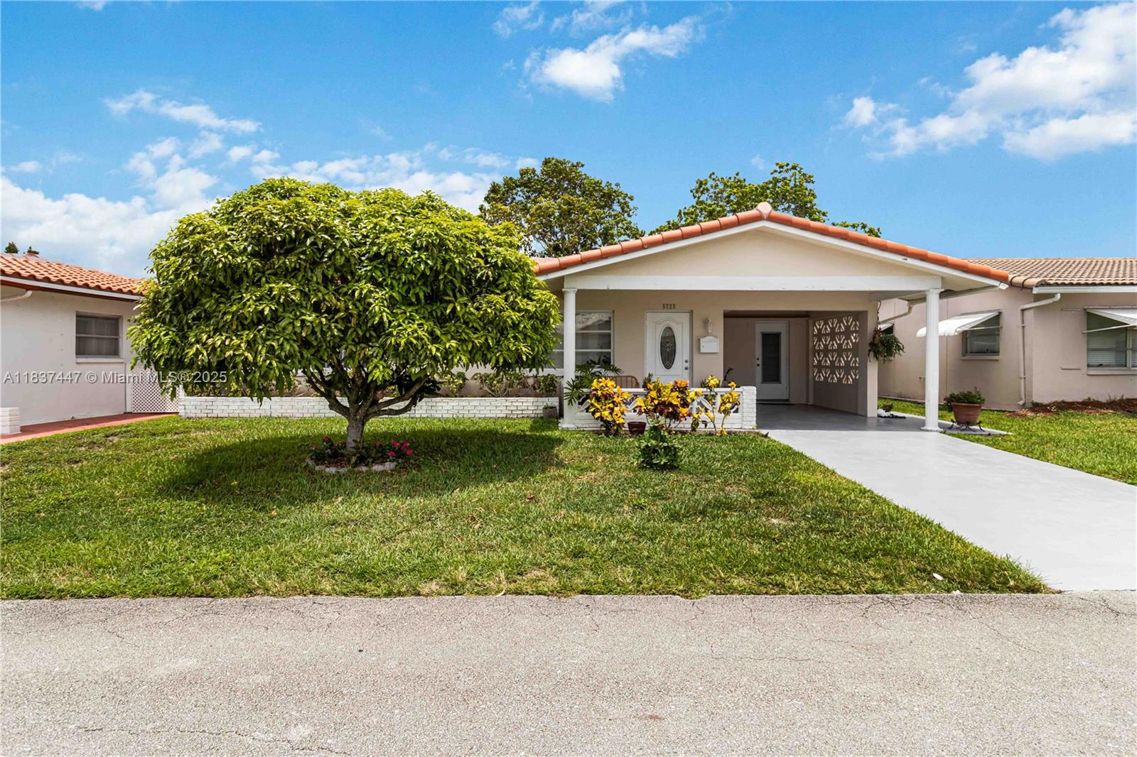 5723 NW 86th Ave, Tamarac, Florida image 2