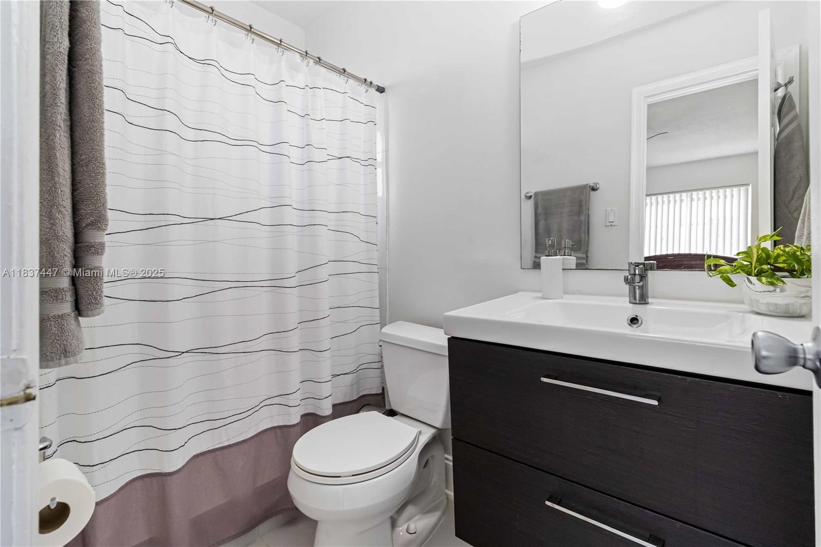 5723 NW 86th Ave, Tamarac, Florida image 35