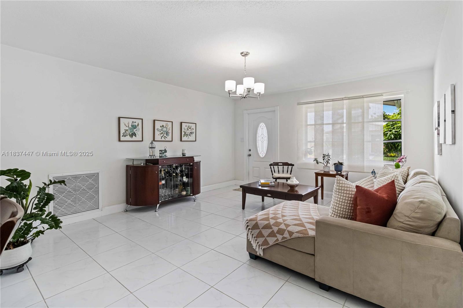 5723 NW 86th Ave, Tamarac, Florida image 6