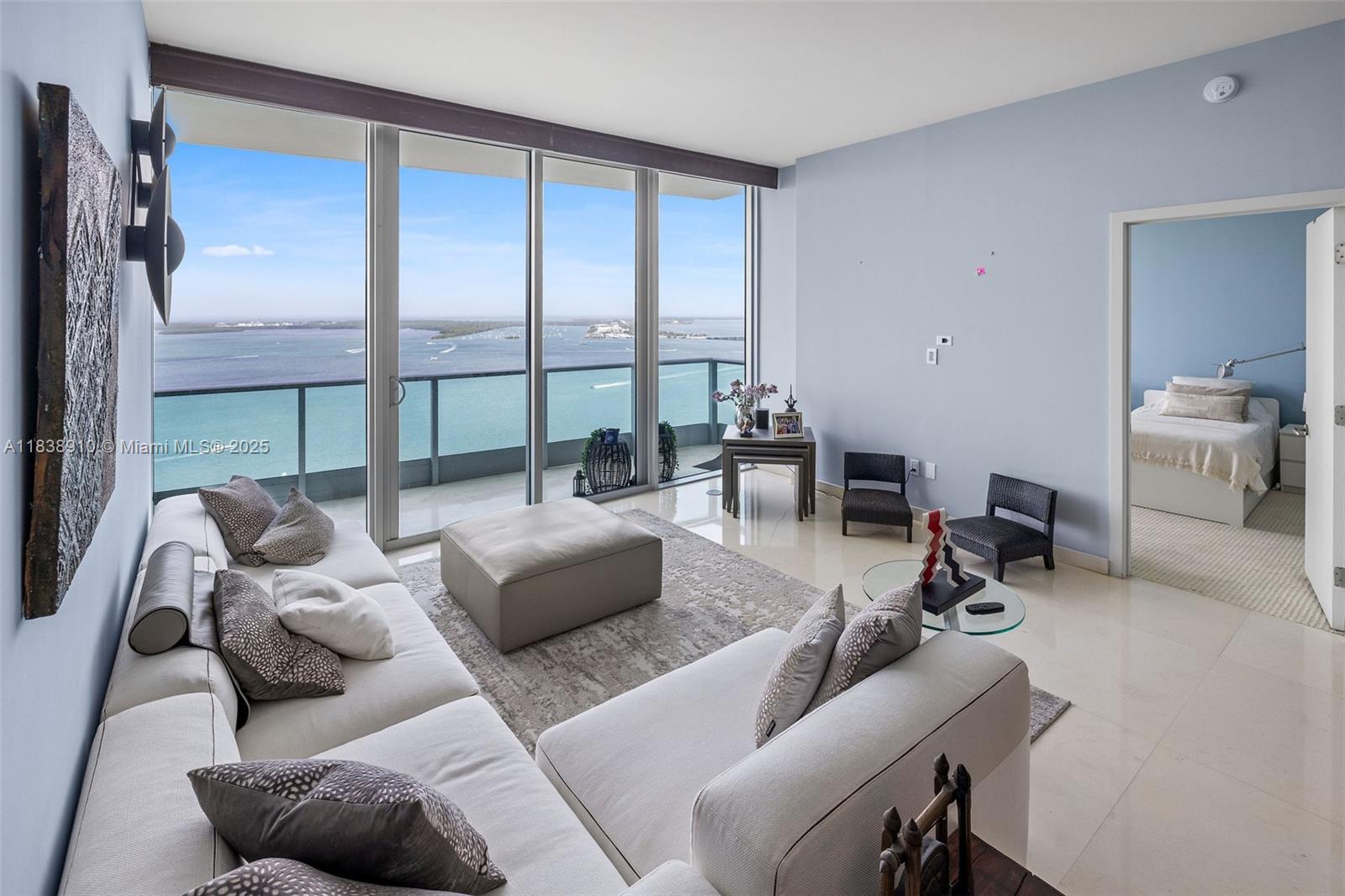 Apartamento para Alugar em Miami, FL