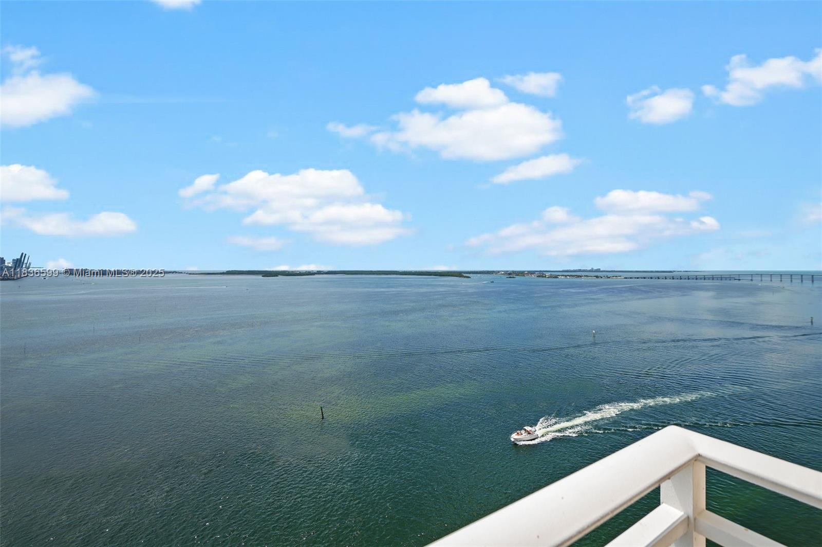 Condo for Sale in Miami, FL