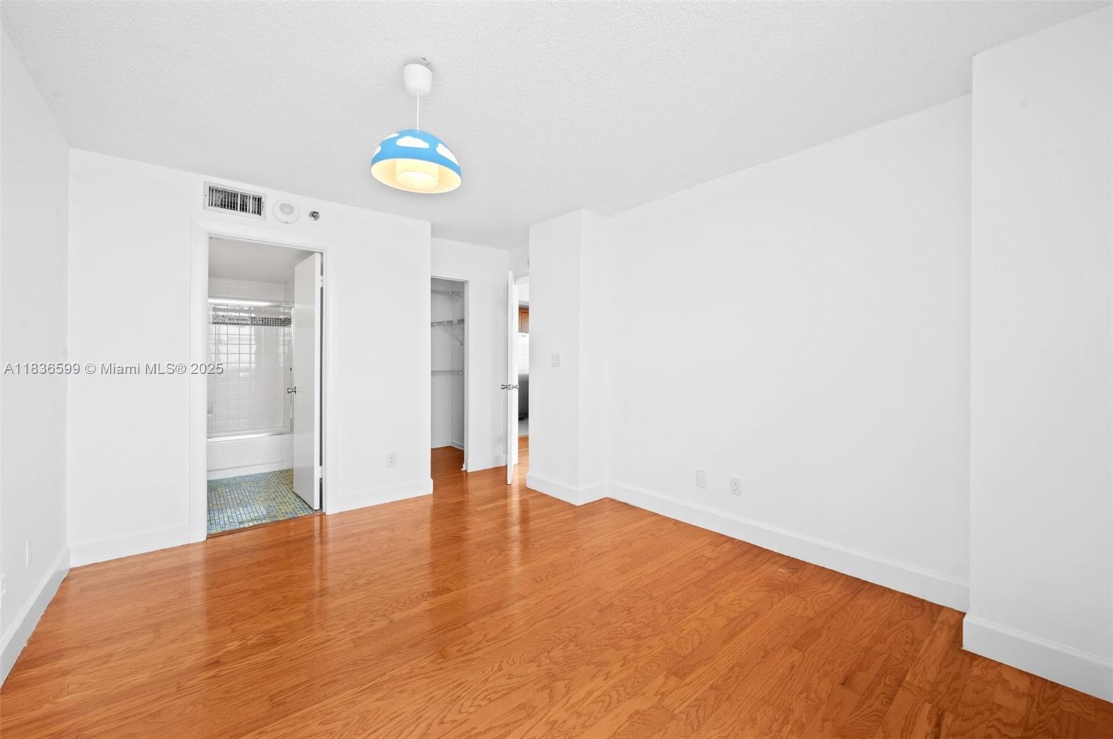 770 Claughton Island Dr #1915, Miami FL 33131