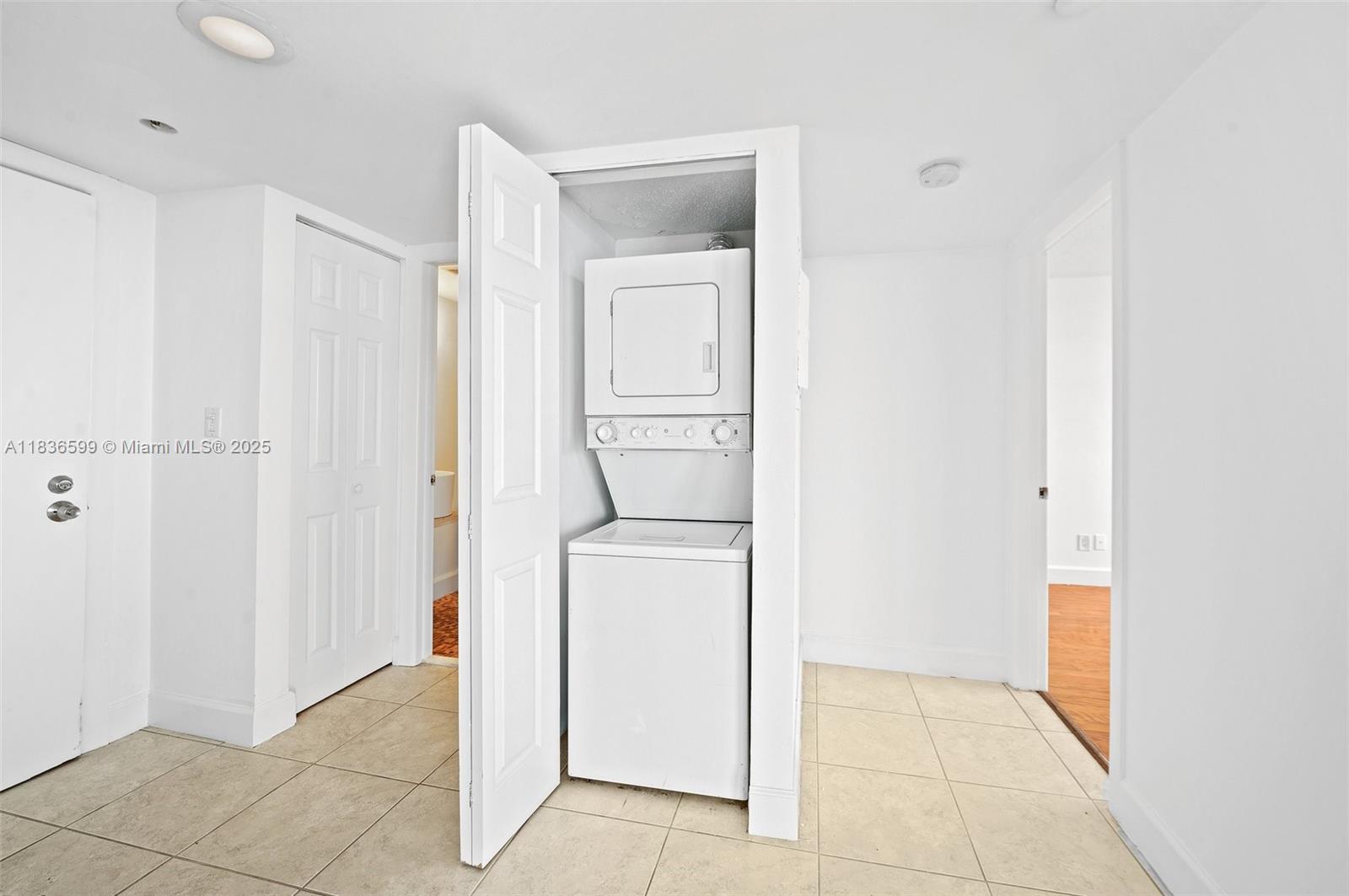 770 Claughton Island Dr #1915, Miami FL 33131
