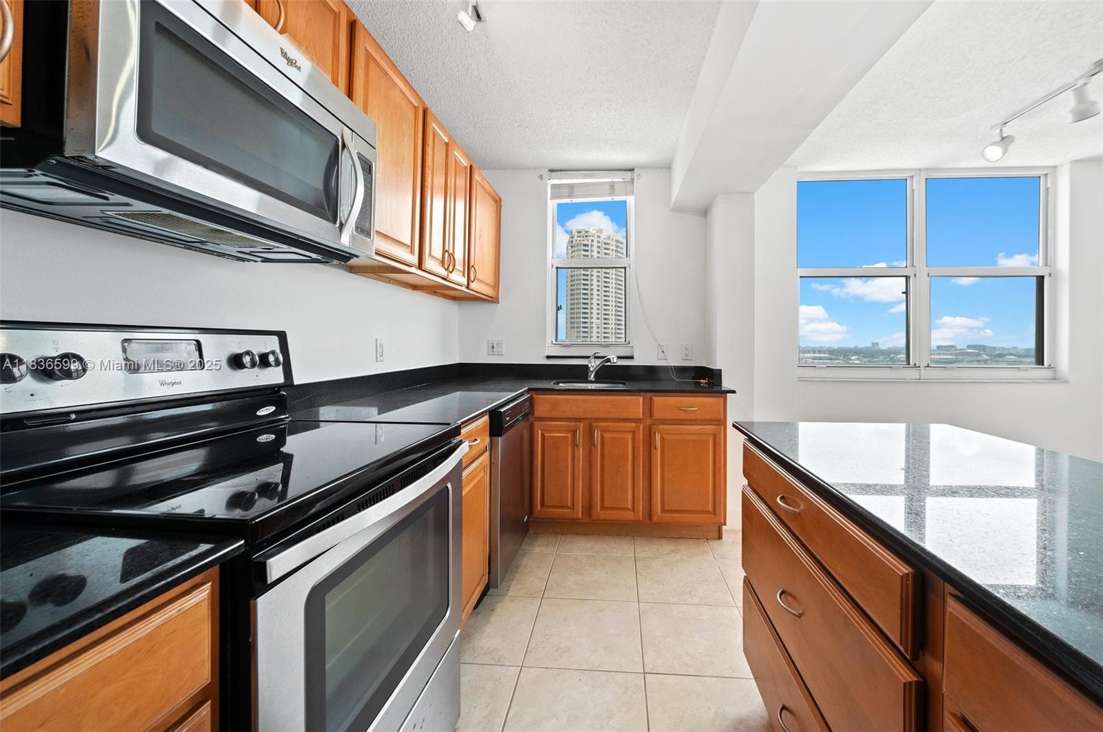 770 Claughton Island Dr #1915, Miami FL 33131