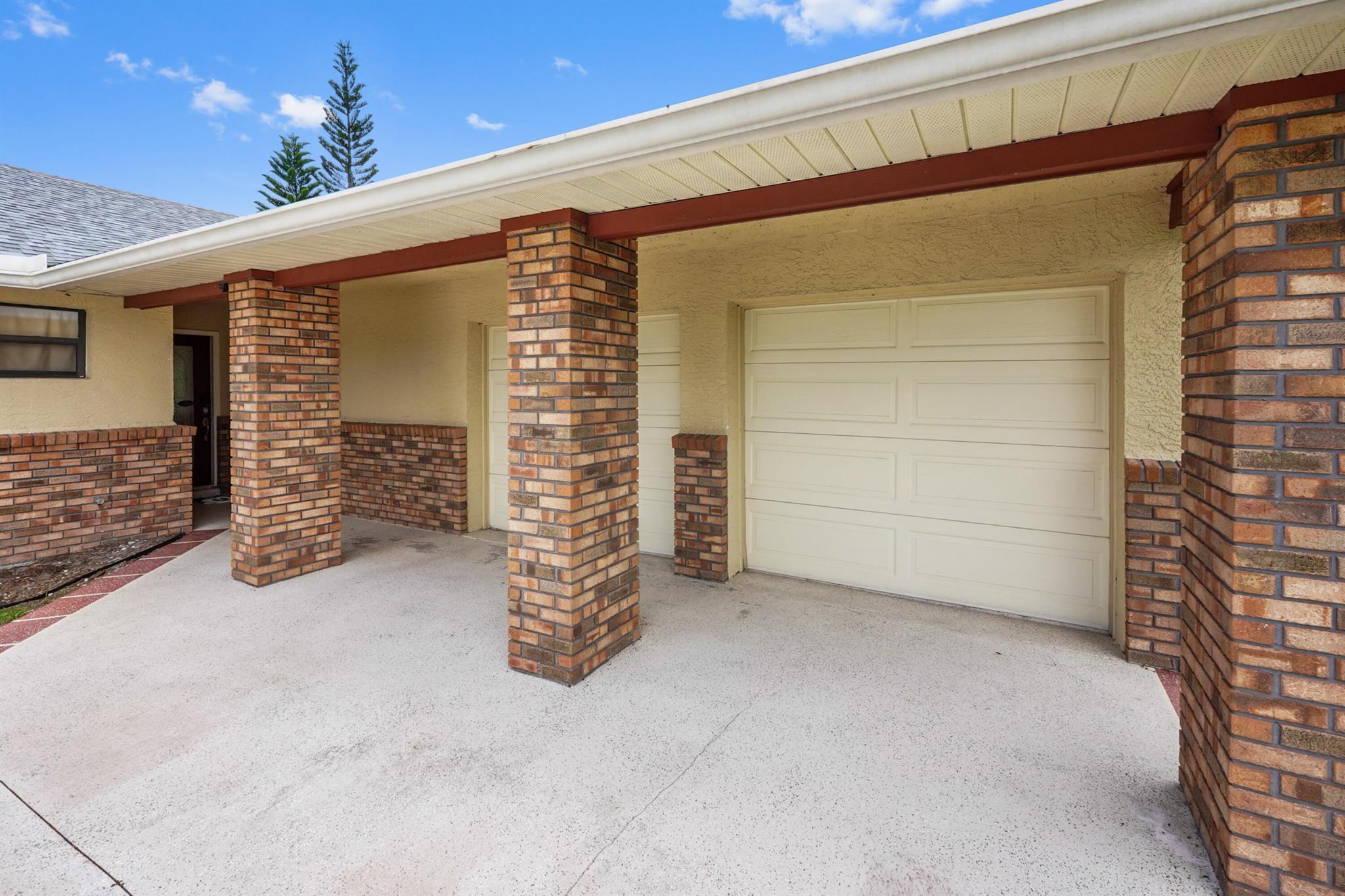 Homes for sale in Port St. Lucie, FL | 2586 Se Jason Avenue, Port St. Lucie, FL 34952 | MLS# R11106842