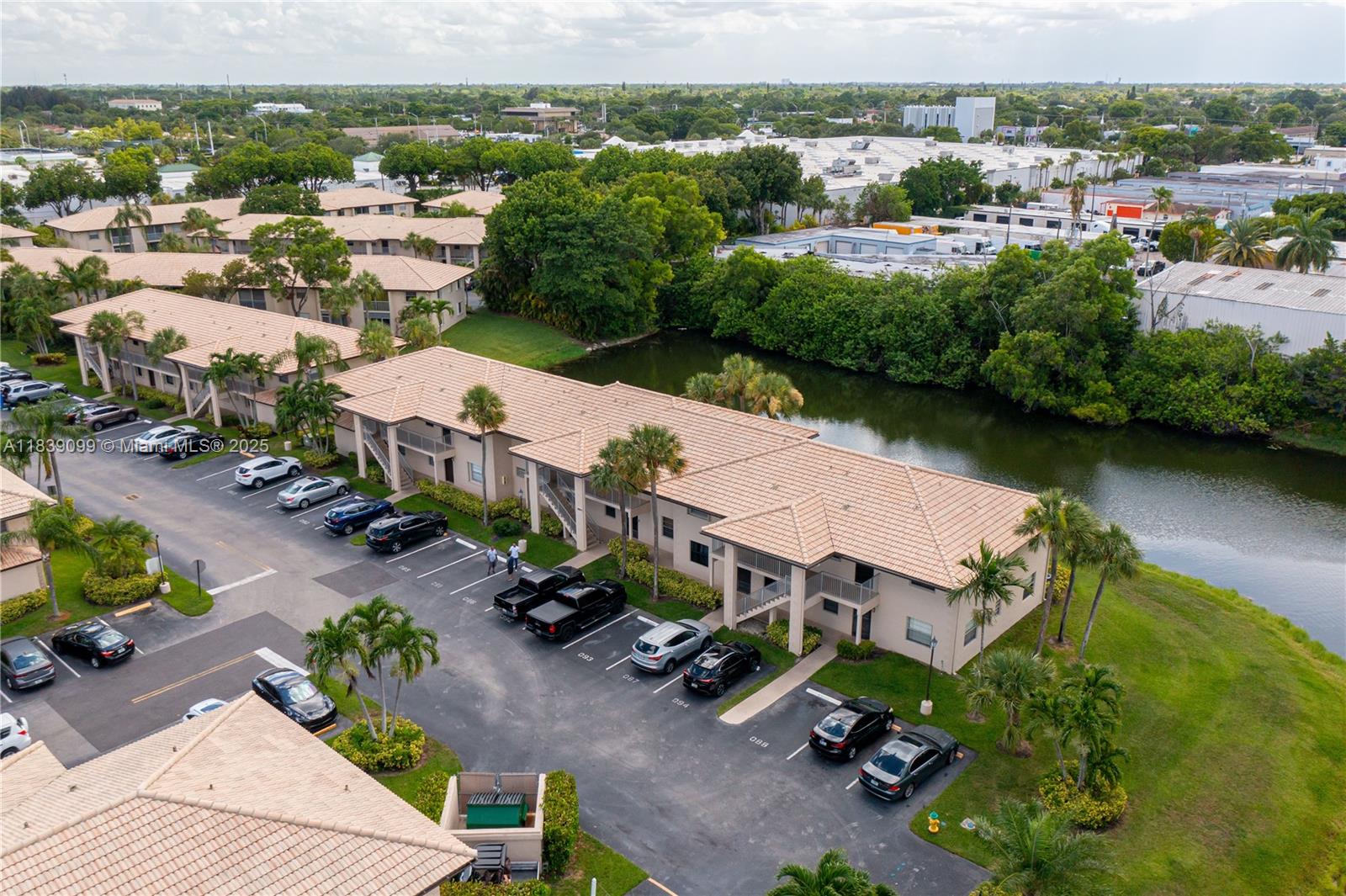 5560 Lakeside Dr #204, Margate, Florida image 20