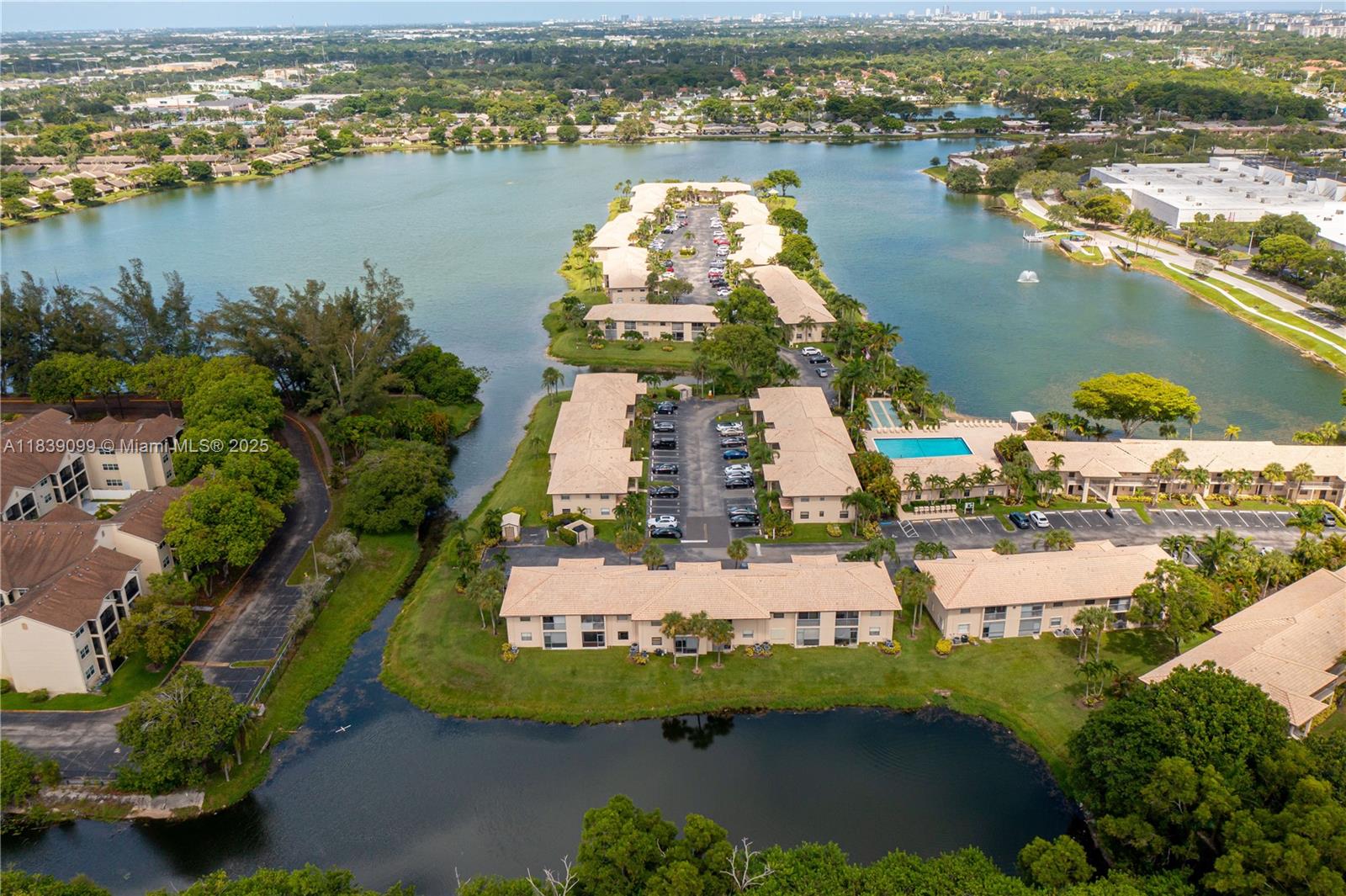 5560 Lakeside Dr #204, Margate, Florida image 22