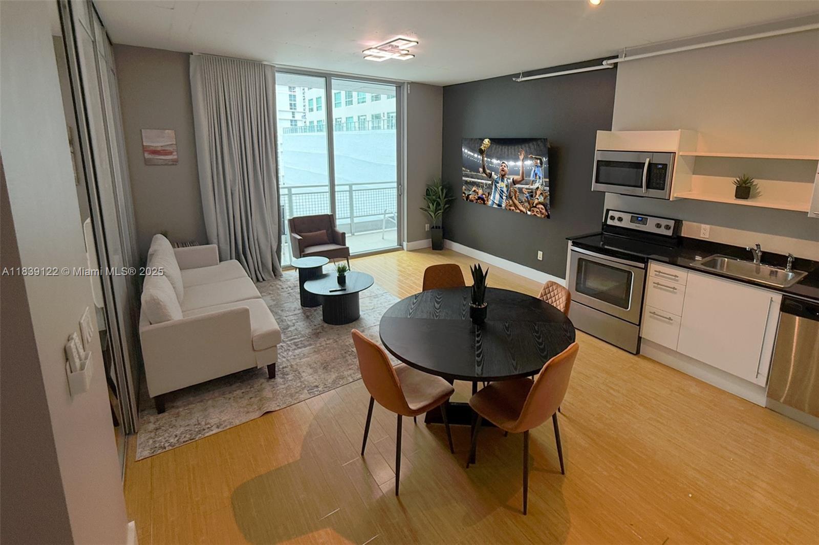 690 SW 1st Ct #1221, Miami FL 33130