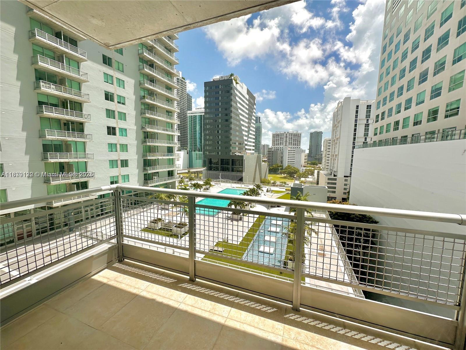 690 SW 1st Ct #1221, Miami FL 33130