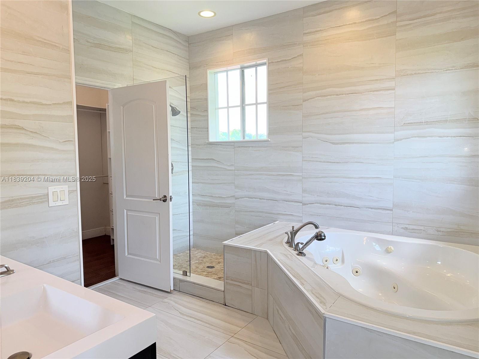 832 Wallace Street, Coral Gables, Florida image 14