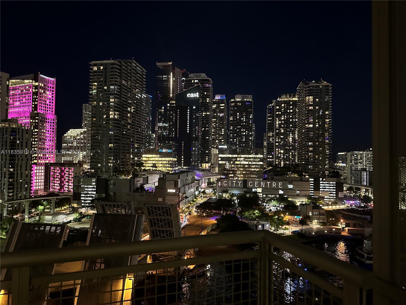 350 S Miami Ave #1804, Miami FL 33130