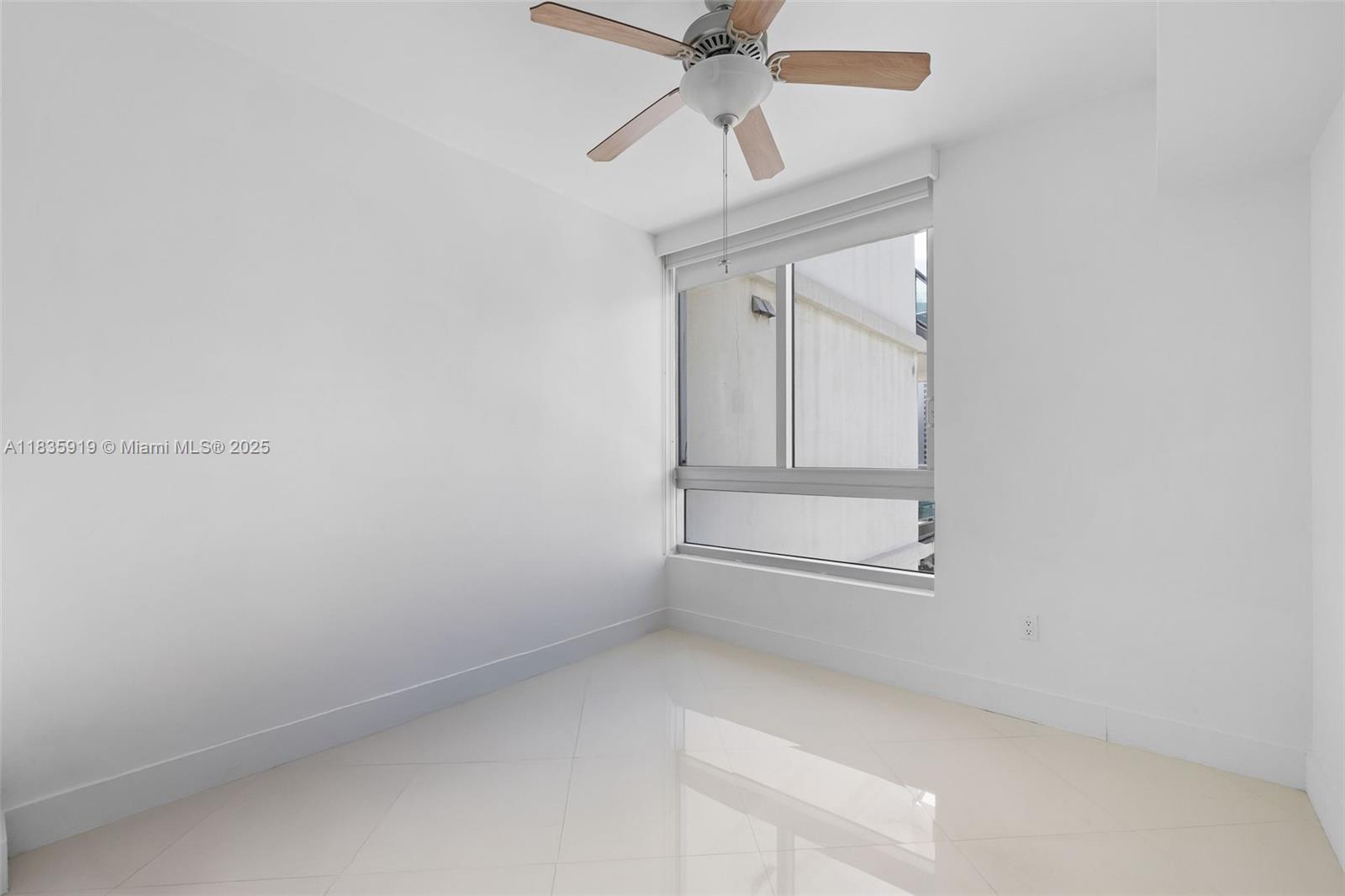 350 S Miami Ave #1804, Miami FL 33130