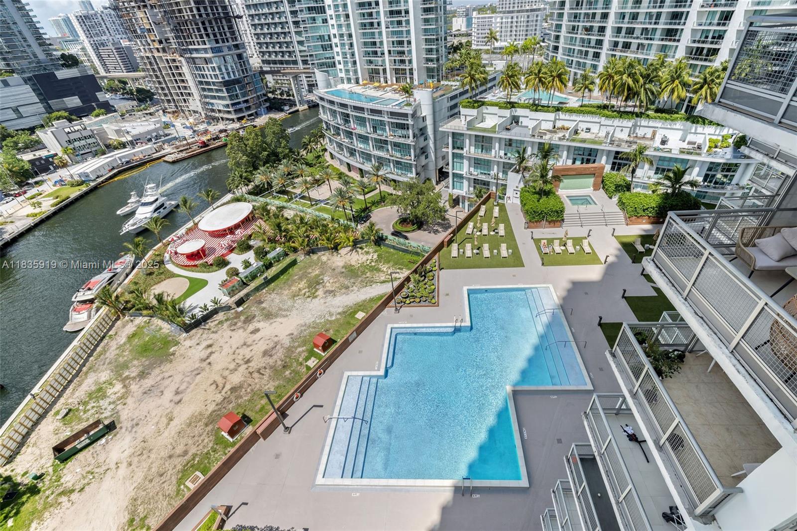 350 S Miami Ave #1804, Miami FL 33130