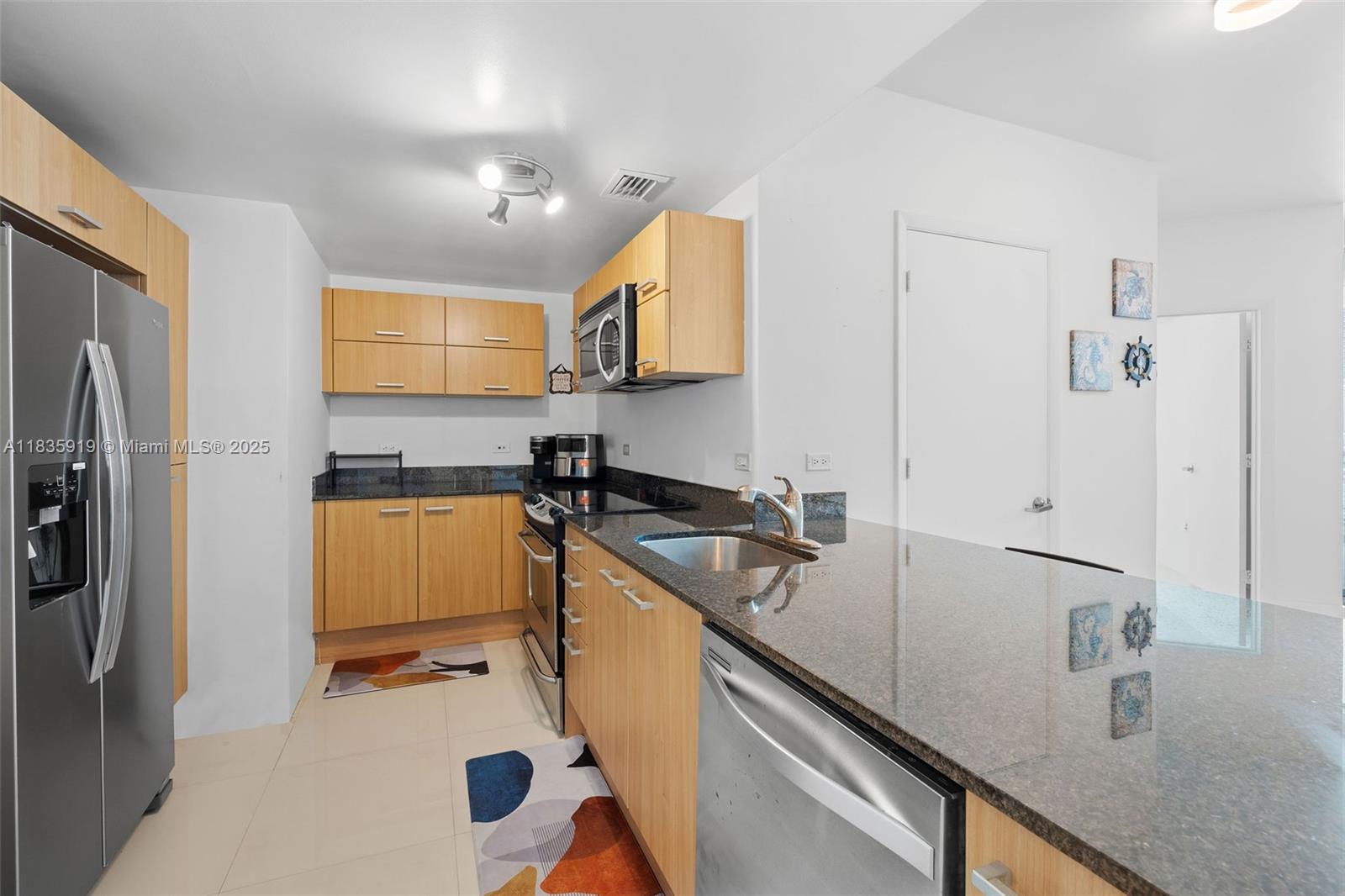 350 S Miami Ave #1804, Miami FL 33130