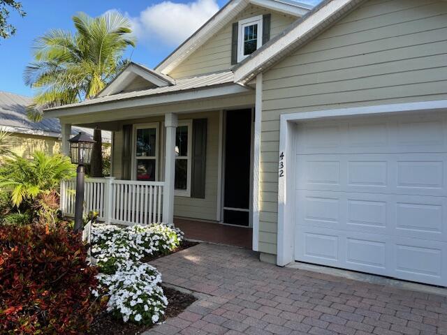 Homes for sale in Port St. Lucie, FL | 432 Ne Leaping Frog Way, Port St. Lucie, FL 34983 | MLS# R11106987